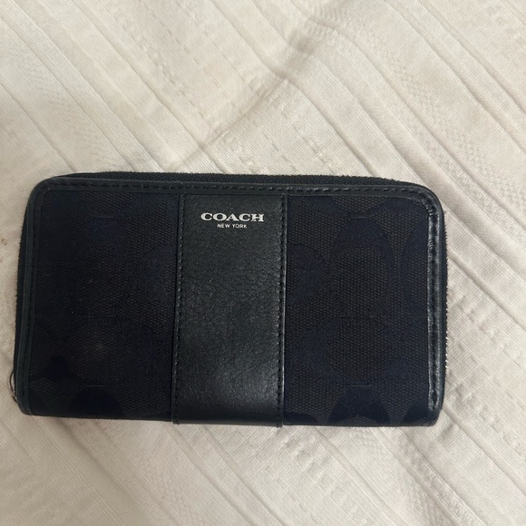 Coach Black Zip-Around Wallet - Picture 1 of 4